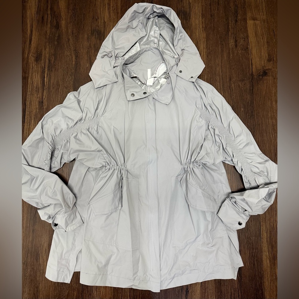NWOT Fabletics women’s XXL raincoat